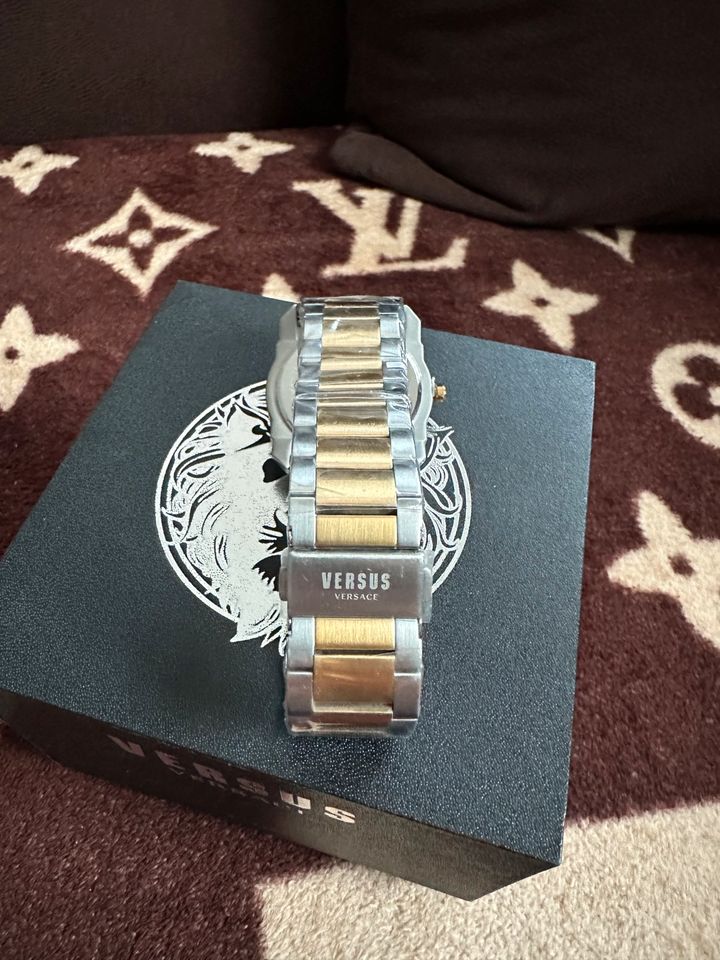 Versace Versus Uhr RARITÄT Neu in Mutlangen