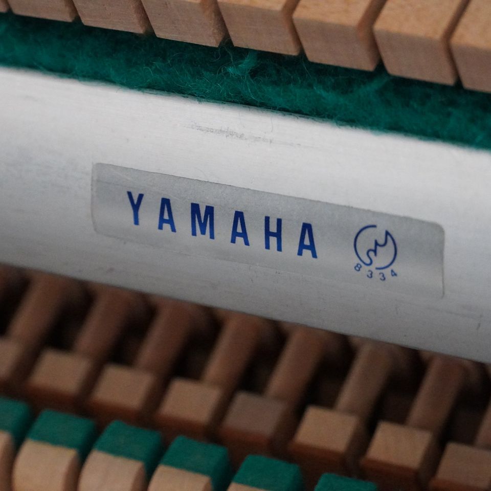 Yamaha Klavier in edlem mattem schwarz, Piano mit Garantie in Eschach (bei Schwäbisch Gmünd)