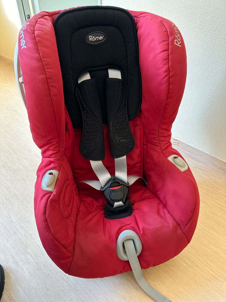 BRITAX Römer Autositz Versafix 9-18kg mit Isofix in Dresden