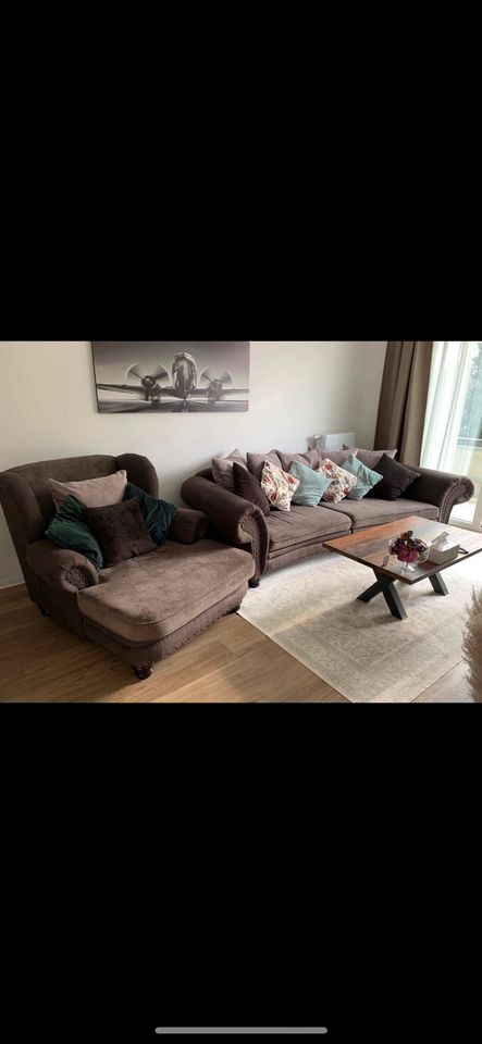 Chesterfield Couch + mega Ohrensessel sehr gepflegt in Hamburg