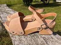Flare & Brugg Sandalen Plateau Holz echt Leder rosa 42 Nordrhein-Westfalen - Borchen Vorschau