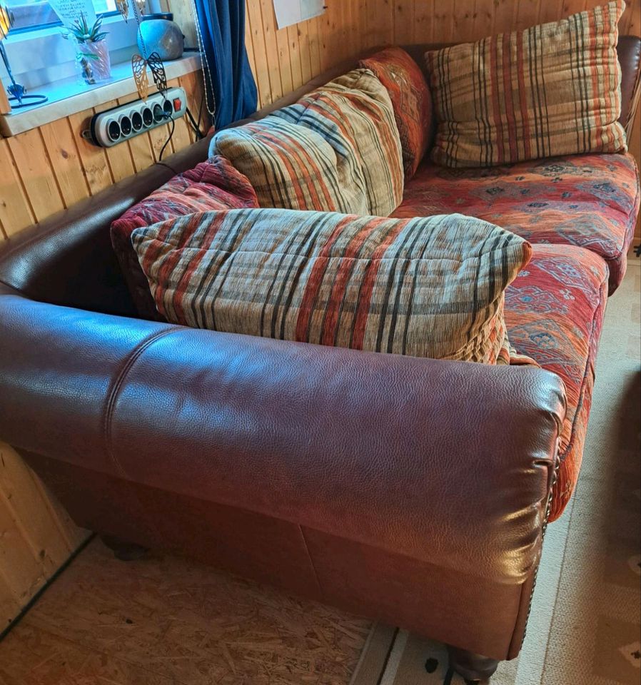 Sofa inkl. Hocker in Wartmannsroth