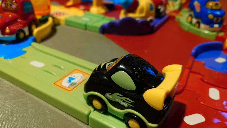 Babyflitzer VTech Baby tut Tut Autostrecke und Rampe in Gefell