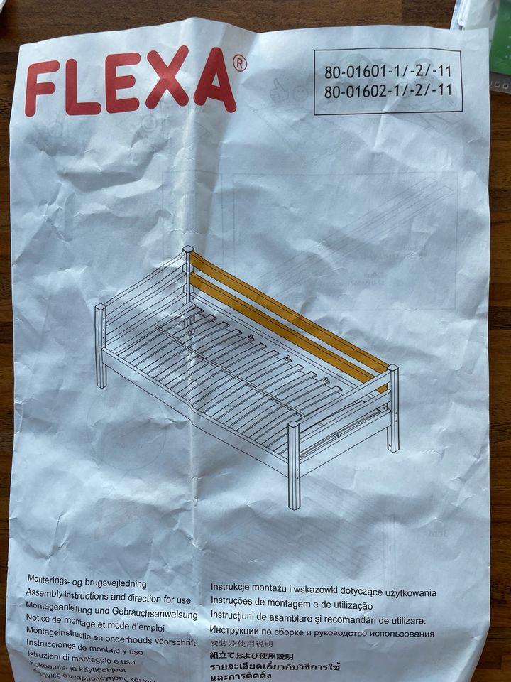 Flexa Hochbett weiß Massivholz in Oberursel (Taunus)