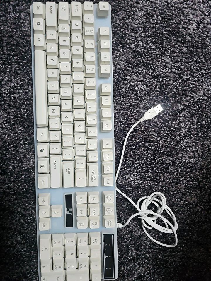 Gaming Tastatur led mit kabel in Ludwigshafen