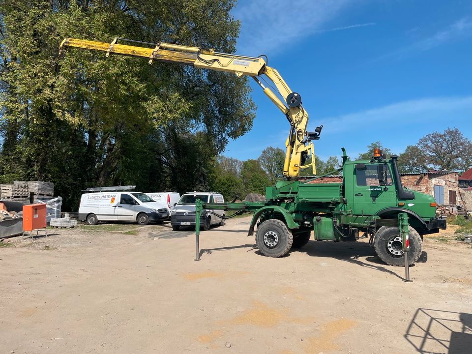 Unimog 1750 mit HIAB 190 Kran in Neschwitz