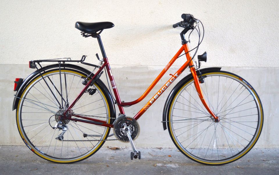 Halbrenner Fahrrad  Damenrad PEUGEOT Shimano Restauriert 55cm in Berlin