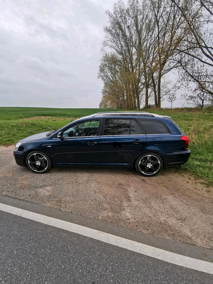 Toyota Avensis in Anklam