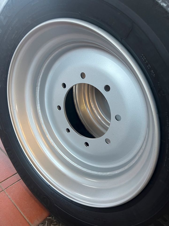 4 Stück Anhänger Kompletträder 315/60R22,5 auf Felge nach Wahl in Bergkamen