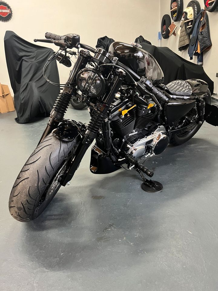 Harley Davidson Forty Eight 48 Costumbobber mit Wertgutachten in Bottrop