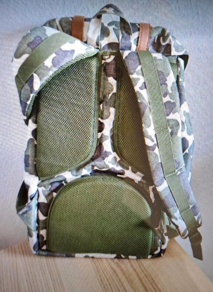 Herschel Rucksack Little America Mid Volume Camo Frog grün in Schwelm