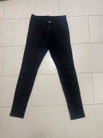 Review, Herren Skinny Hose Jeanshose Gr33/32 Nordrhein-Westfalen - Troisdorf Vorschau