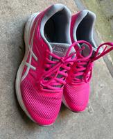 Asics pink 39,5 Gel Exalt 5 Damen Laufschuhe Schuhe Nordrhein-Westfalen - Kalkar Vorschau