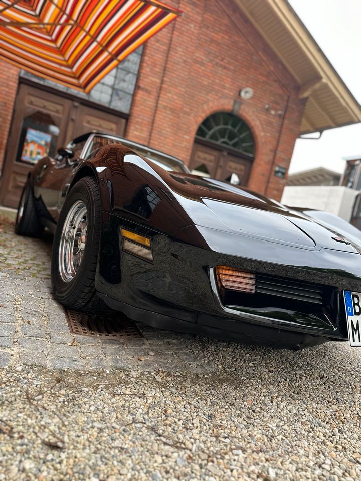 Chevrolet Corvette C3 Targa 1982 Coupé  T-Top in Parkstetten