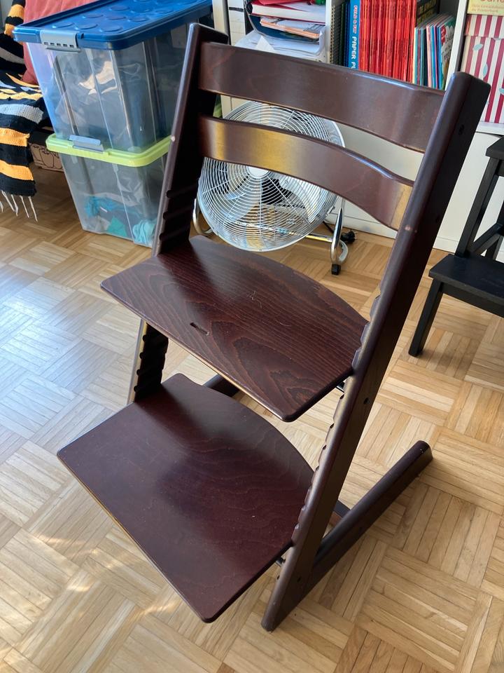 2 Original Stokke Tripp Trapp Hochstuhl Nussbraun Zwillinge in Darmstadt
