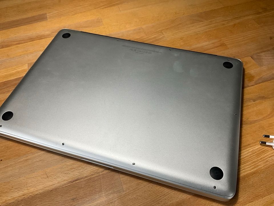 Apple MacBook Pro 9.1 15,4“Zoll IntelCorei7 2,3GHz 4Gb in Oldenburg
