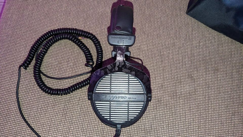 Beyerdynamic DT 990 Pro 250Ohm Kopfhörer in Bocholt