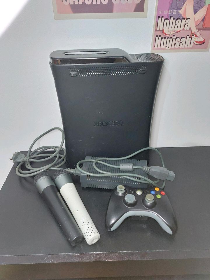 XBOX 360 Elite Konsole + Controller + Mikrofon + Spiele in Halle