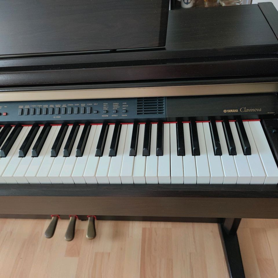 E-Piano Yamaha Clavinova CLP-950 in Essen