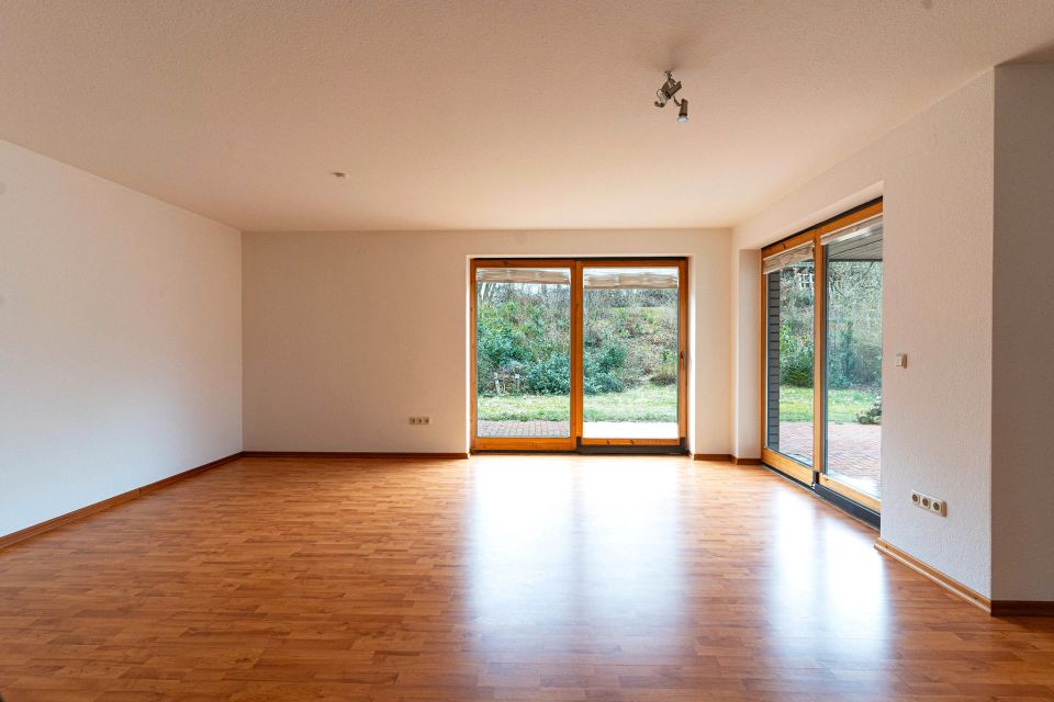 Strandnähe und viel Platz garantiert! 4 Zimmer mit 158 Wohnfl. & 107 qm Nutzfl. ,2 Bäder,Südterrasse in Flensburg