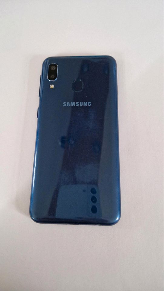 Samsung A20e blau in Laubach