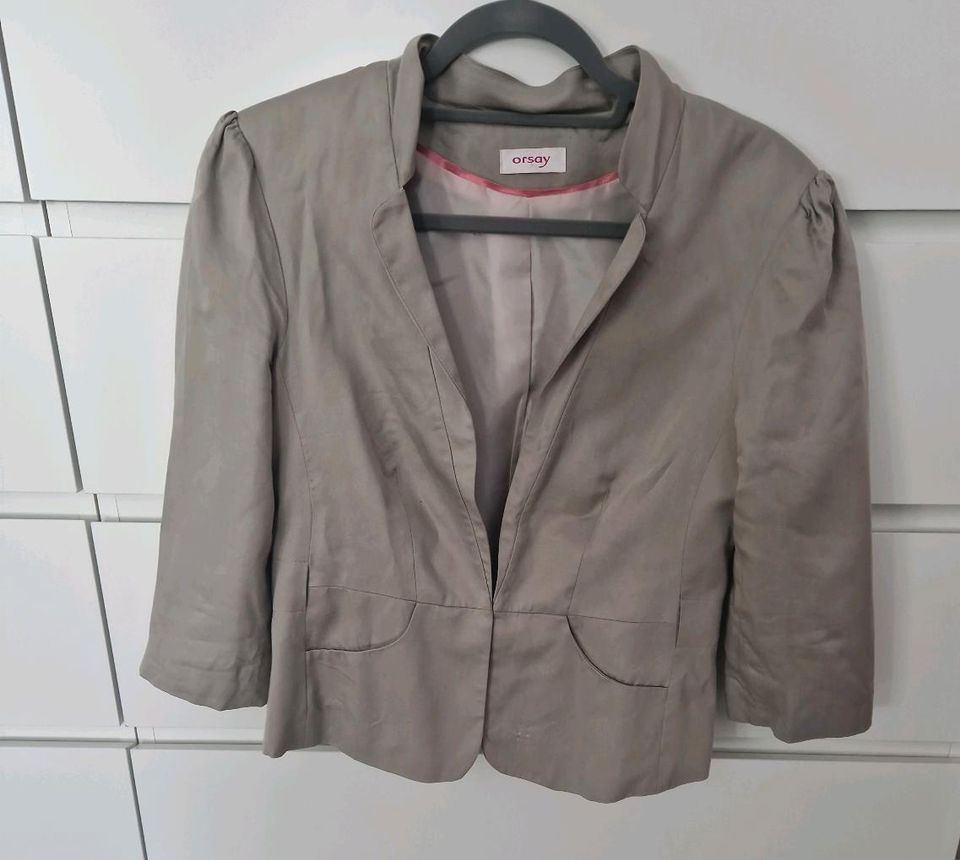 ORSAY Blazer grau/braun Gr. 38 - tailliert & 3/4 Ärmel in Lengdorf