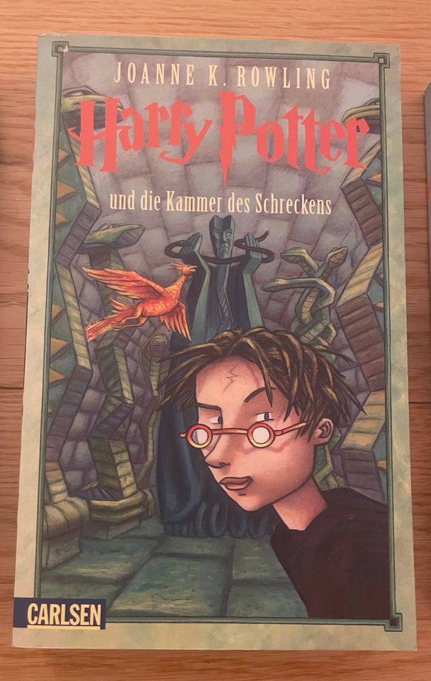 Harry Potter Bücher Teil 1-4; Teil 1 auf Englisch in Hamburg