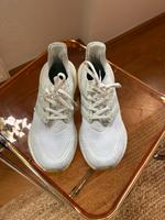 adidas Running Ultraboost Laufschuhe weiß 39 Frankfurt am Main - Westend Vorschau