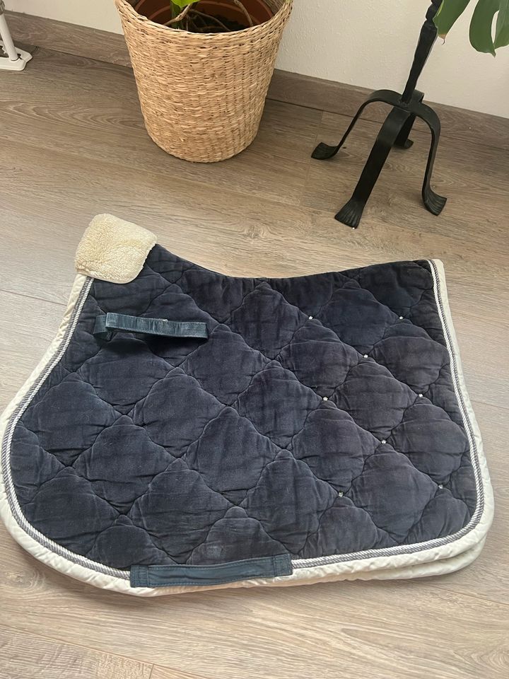 Eskadron Schabracke Platinum Velvet Crystal blau VS in Homburg