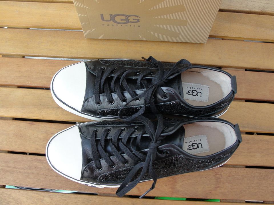 UGG Sneaker "Glitter" Gr. 41 - neu in Paderborn