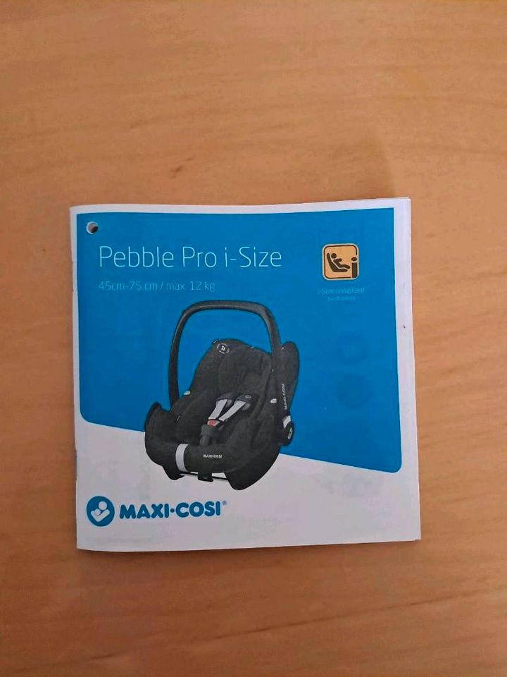 Maxi Cosi Pepple Pro i-Size mit Zubehör in Drebber