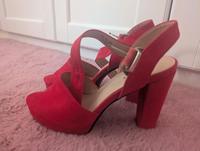 Rote High Heels Pumps ungetragen 40 Bayern - Kempten Vorschau
