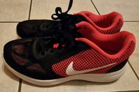 Nike Sportschuhe Hallenschuhe 36,5 schwarz pink Nordrhein-Westfalen - Gladbeck Vorschau