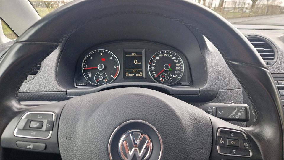 VW Caddy 2K 1.6TDI 7Gang DSG *VIELE NEUTEILE* in Ransbach-Baumbach