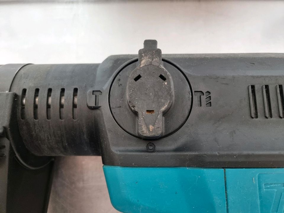 Makita HR5001C Abbruchhammer Kombihammer Stemmhammer Meißelhammer in Worms