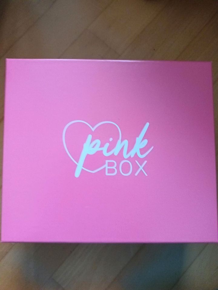 Geschenkbox mit Deckel, Verpackung, toll zum verschenken in Güster