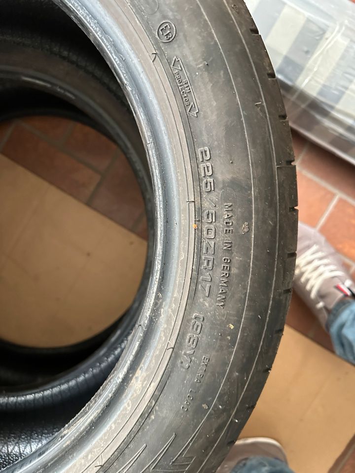 dunlop Sommerreifen 225 50 R17  98Y in Duisburg