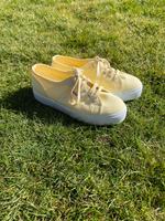 NEUE Superga Stoffschuhe in gelb mit Plateau, Gr. 38 Schleswig-Holstein - Handewitt Vorschau