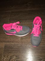 Sneakers gr. 36 grau-rosa Nike Süd - Niederrad Vorschau