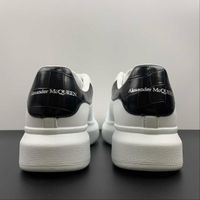 Alexander McQueen Oversize Sneakers in Gr. 44 Nordrhein-Westfalen - Porta Westfalica Vorschau