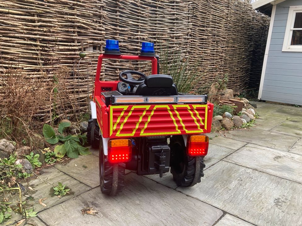 Rolly Toys 036639 Mercedes Unimog mit Abblendlicht / Blaulicht … in Hamburg