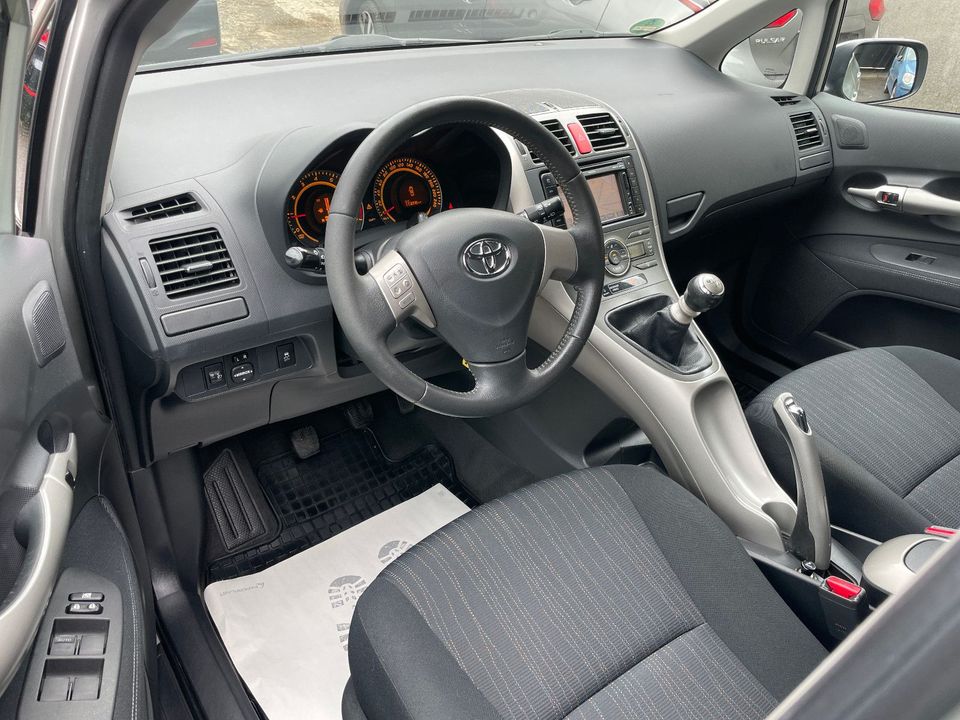 Toyota Auris 1.6 Life*Navi/Klimaautomatik/USB/Gepflegt* in Saarbrücken