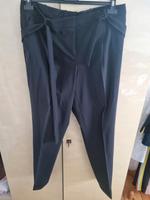 Hugo Boss Damen Hose schwarz Gr 40 L Gürtelband Schleifenband Hessen - Hanau Vorschau