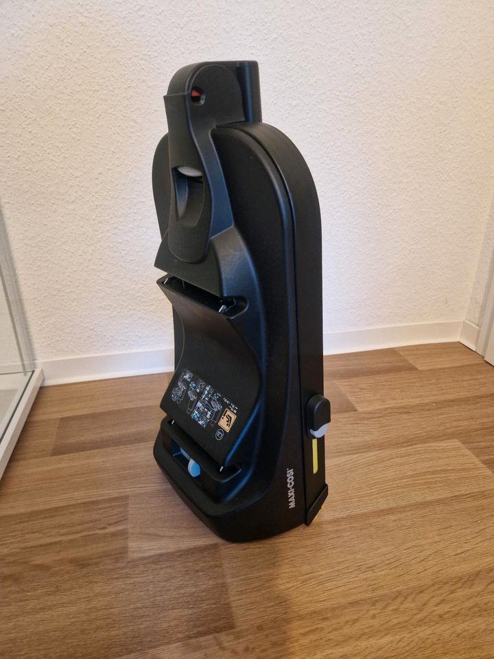 Maxi Cosi Cabriofix i-size mit IsoFix Station in Pirna