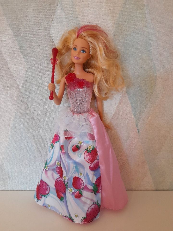 Barbie Dreamtopia Prinzessin mit Licht und Musik in Bremervörde