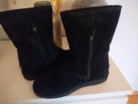 UGG Boots/ Winterstiefel schwarz NEU Gr.40 Saarland - Saarwellingen Vorschau