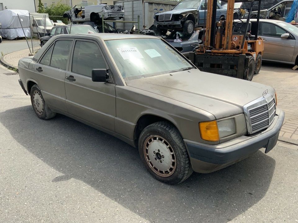 Mercedes Benz W201 190E 2,6L Alle Ersatzteile ab 1€ Farbe:172 in Havixbeck