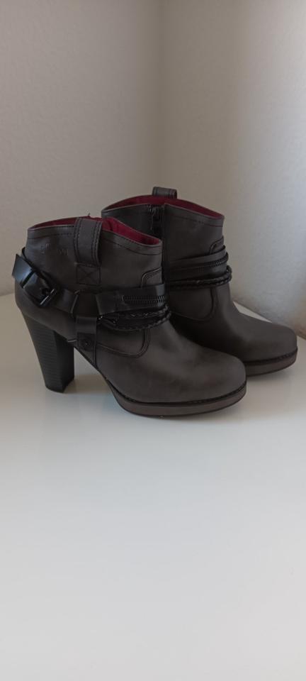Dunkelbraune Stiefelette von S.Oliver in der Größe 40 in Herford