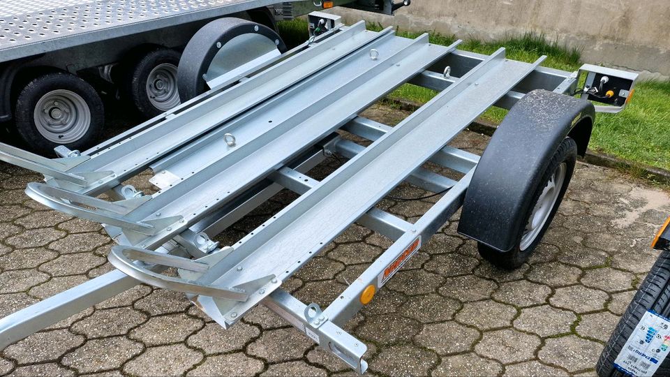 Neptun Anhänger motorradanhänger 750kg *NEUE* in Raversbeuren