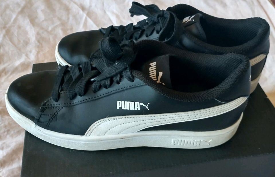 Original Puma Schuhe in schwarz, Größe 37,5 in sehr gutem Zustand in Bamberg